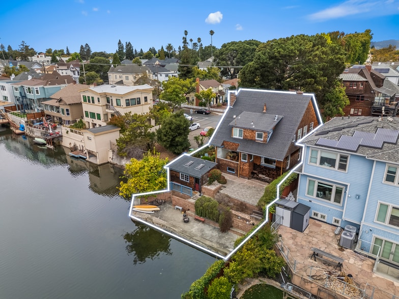 2000 Clinton Ave, Alameda, CA for sale - Building Photo - Image 2 of 19