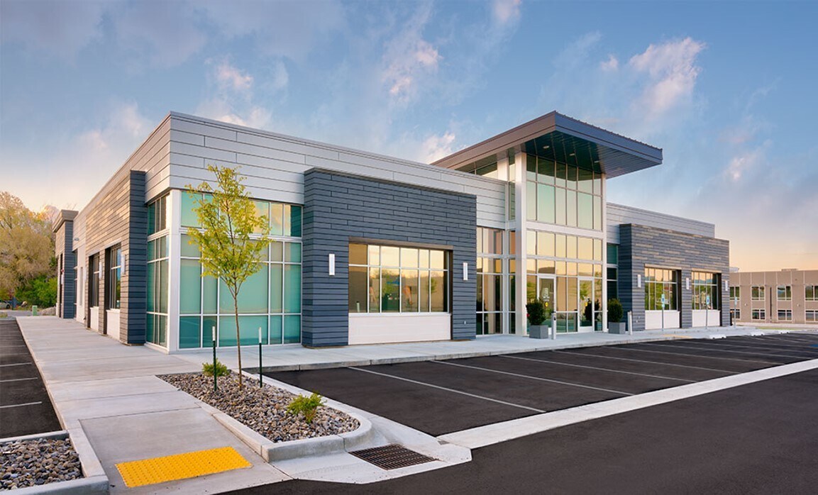 451 Highlander Blvd, Arlington, TX for lease Building Photo- Image 1 of 2