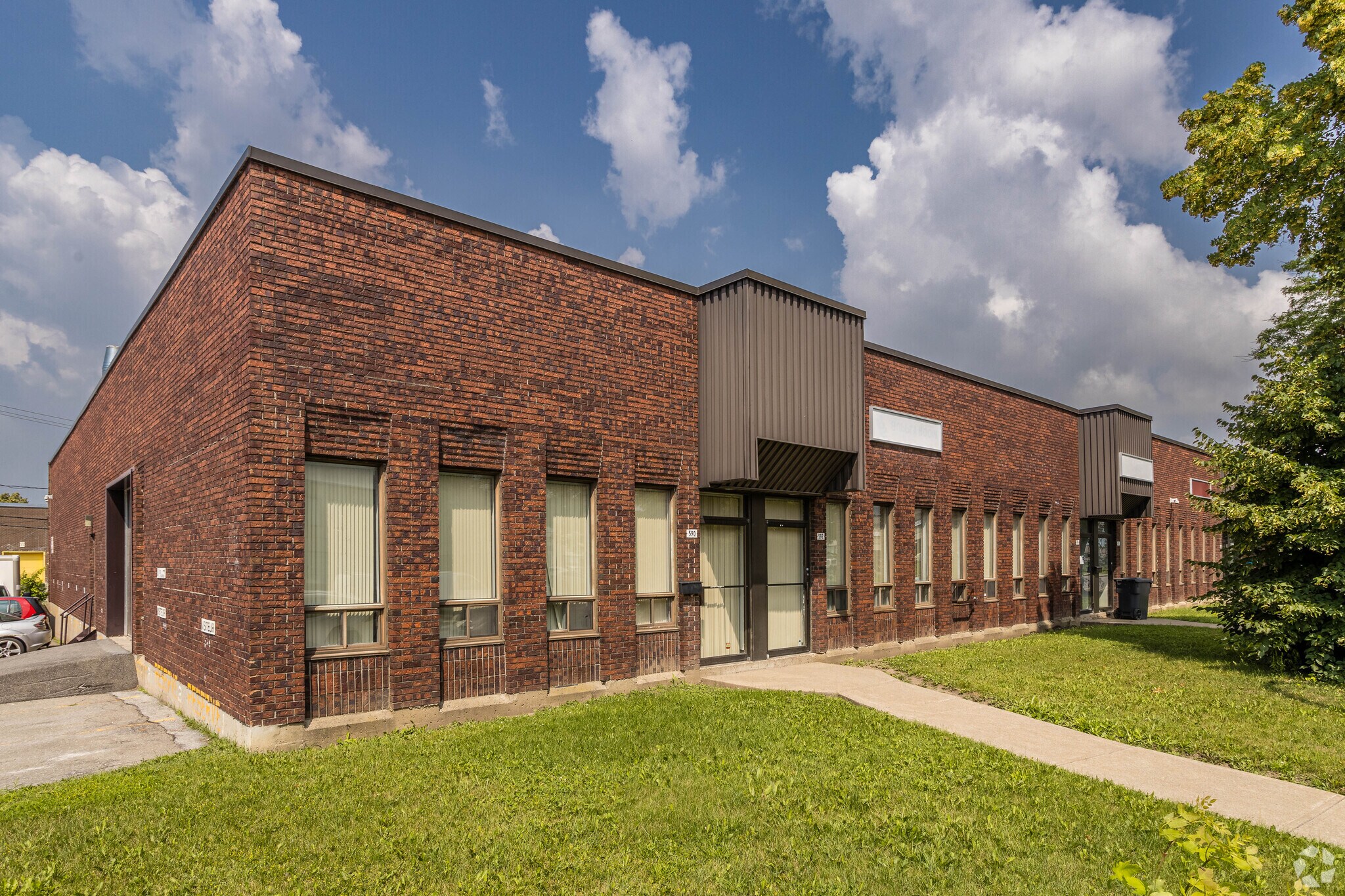 590-630 Av Meloche, Dorval, QC à vendre Photo principale- Image 1 de 1