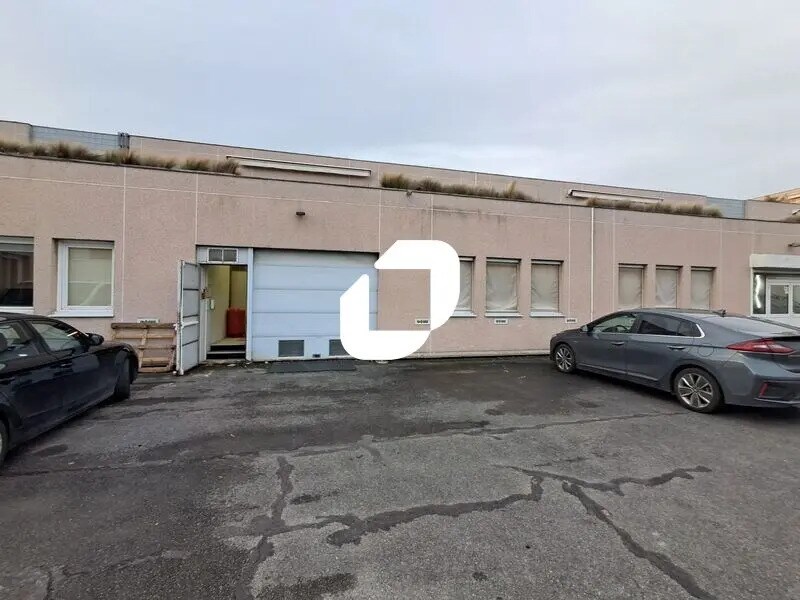 Office in Nanterre for lease Building Photo- Image 1 of 14