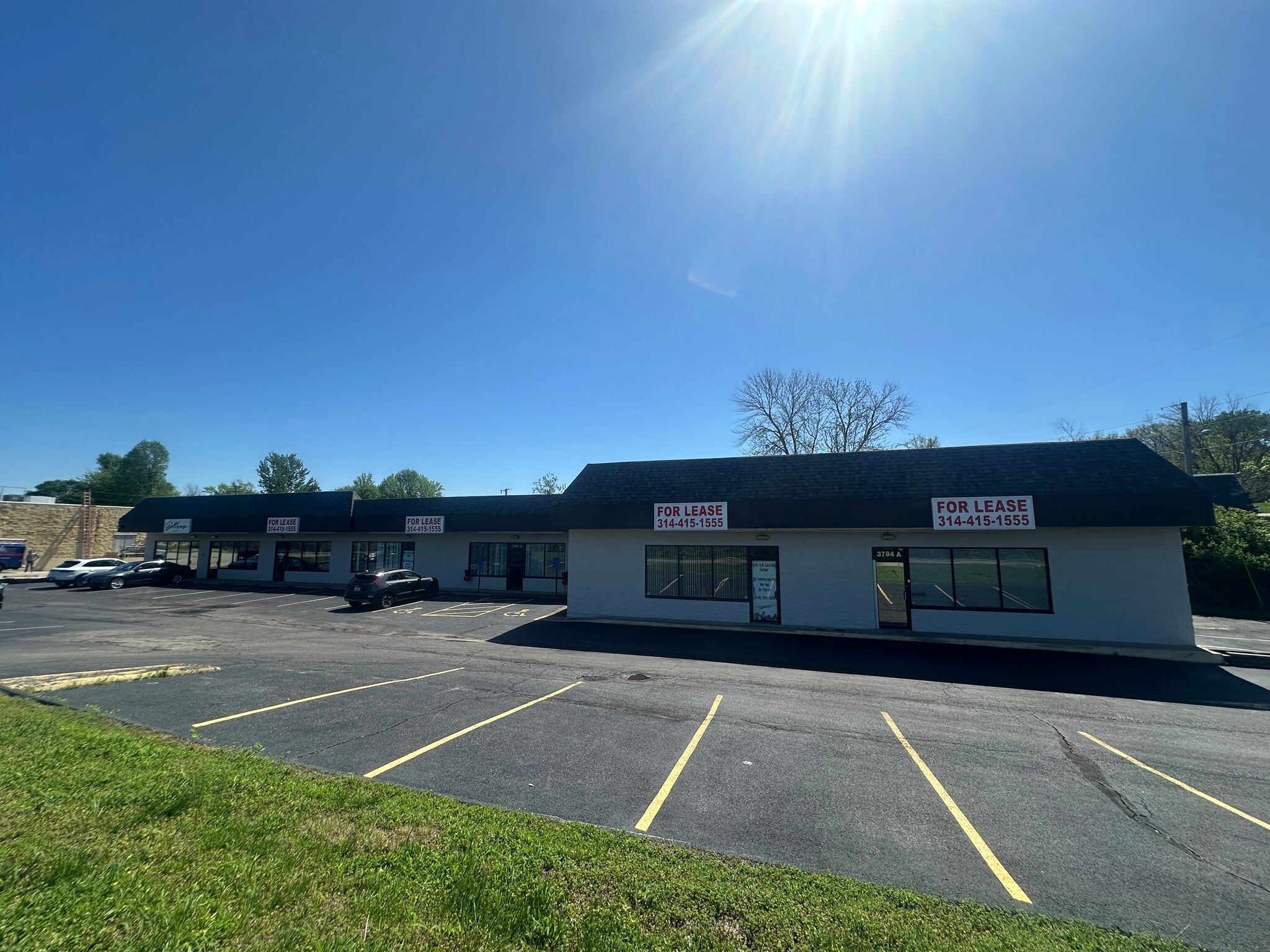 3784-3788 Mckelvey Rd, Bridgeton, MO for lease Primary Photo- Image 1 of 6
