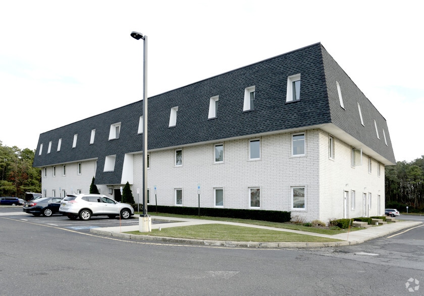 525 Route 70, Brick, NJ for lease - Primary Photo - Image 1 of 12