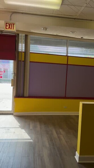 1906-1910 E 87th St, Chicago, IL à louer - Vidéo sur l’inscription commerciale - Image 2 de 9