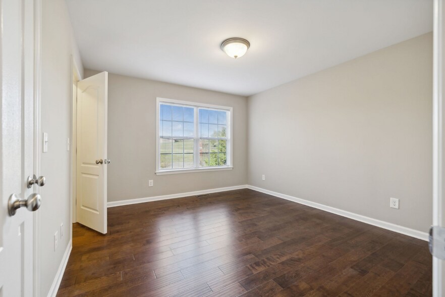 710 Joshua St, Columbia, TN à vendre - Photo intérieure - Image 3 de 6