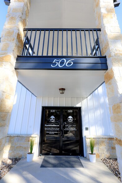 506 Honea Egypt Rd, Magnolia, TX à louer - Photo du bâtiment - Image 2 de 7