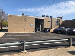 3425 W Peterson Ave, Chicago, IL - AERIAL map view