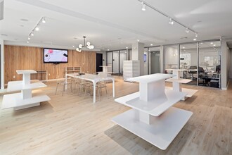 220 9th St, Jersey City, NJ for lease Interior Photo- Image 1 of 13