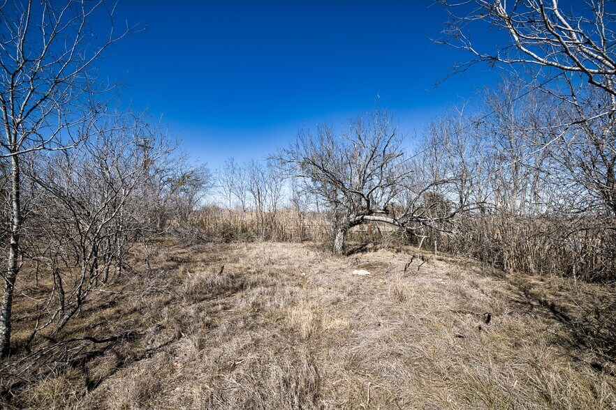 7317 Old Lockhart Hwy, Buda, TX à vendre - Photo du bâtiment - Image 2 de 22