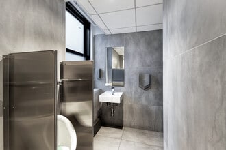 119-121 W 57th St, New York, NY à louer Photo intérieure- Image 1 de 7