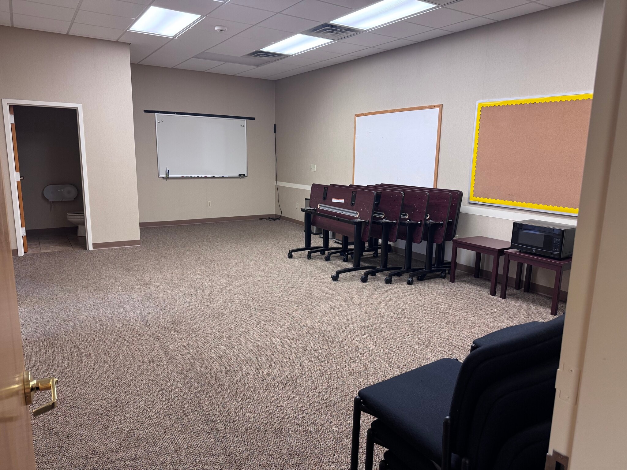 1035 Franklin St, Rocky Mount, VA for lease Interior Photo- Image 1 of 15