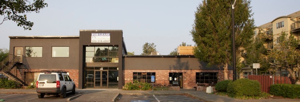 222-238 NE Roberts Ave, Gresham, OR for lease - Primary Photo - Image 2 of 7