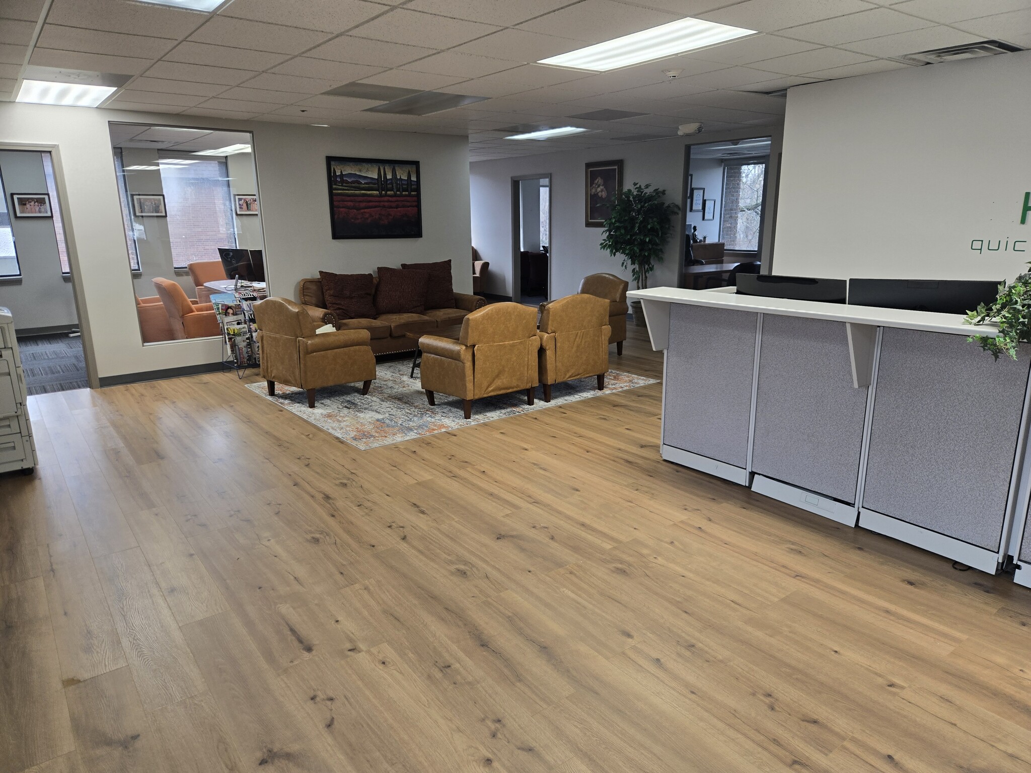 261 E Lake St, Bloomingdale, IL for lease Interior Photo- Image 1 of 10