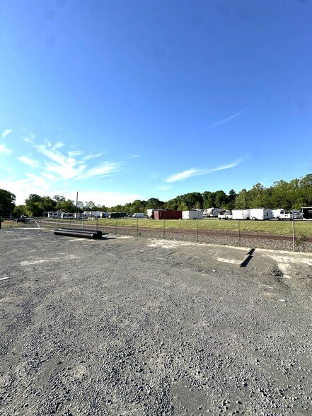 6628 James Madison Hwy, Haymarket, VA à louer - Photo du bâtiment - Image 3 de 5
