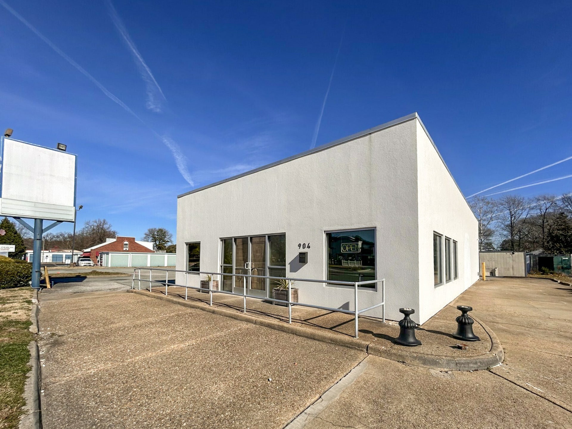 904 Big Bethel Rd, Hampton, VA for lease Primary Photo- Image 1 of 4