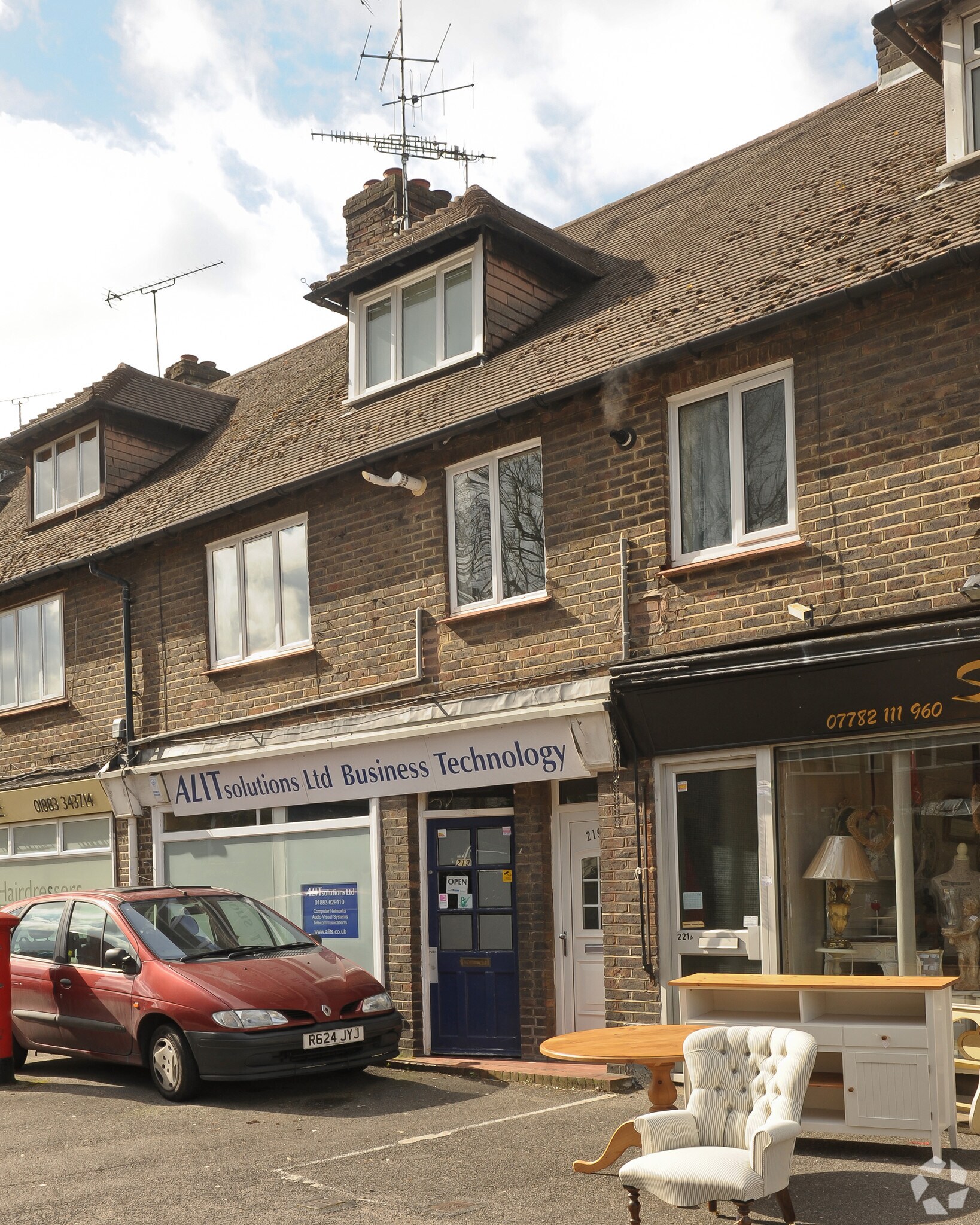 219 Croydon Rd, Caterham à vendre Photo du bâtiment- Image 1 de 1