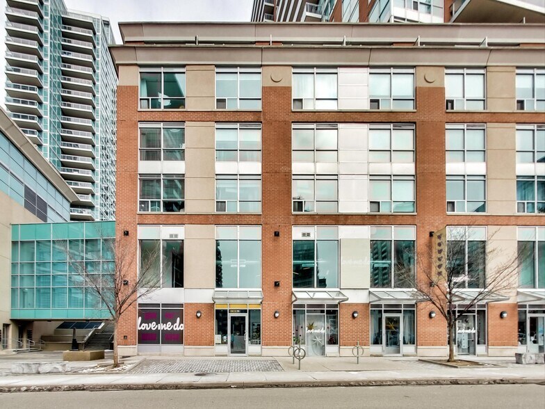 50 Lynn Williams St, Toronto, ON à louer - Photo du bâtiment - Image 3 de 10