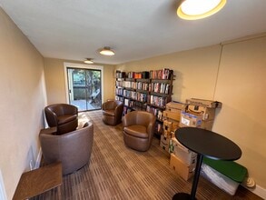 409 Harvard Ave, Claremont, CA for lease Interior Photo- Image 1 of 5