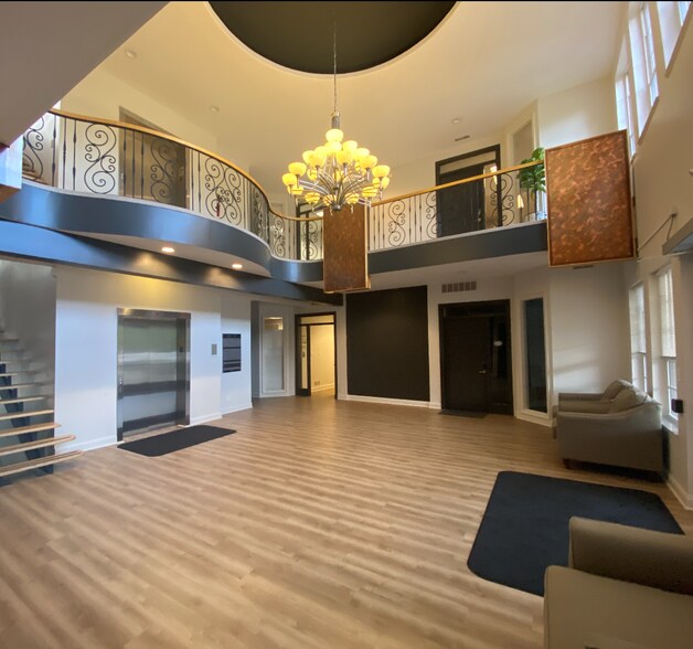 9640 Commerce Dr, Carmel, IN for lease - Lobby - Image 2 of 9