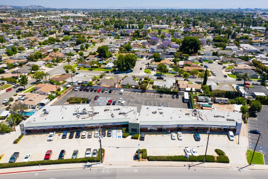 806-846 E Lincoln Ave, Orange, CA à louer - Photo du bâtiment - Image 1 de 12