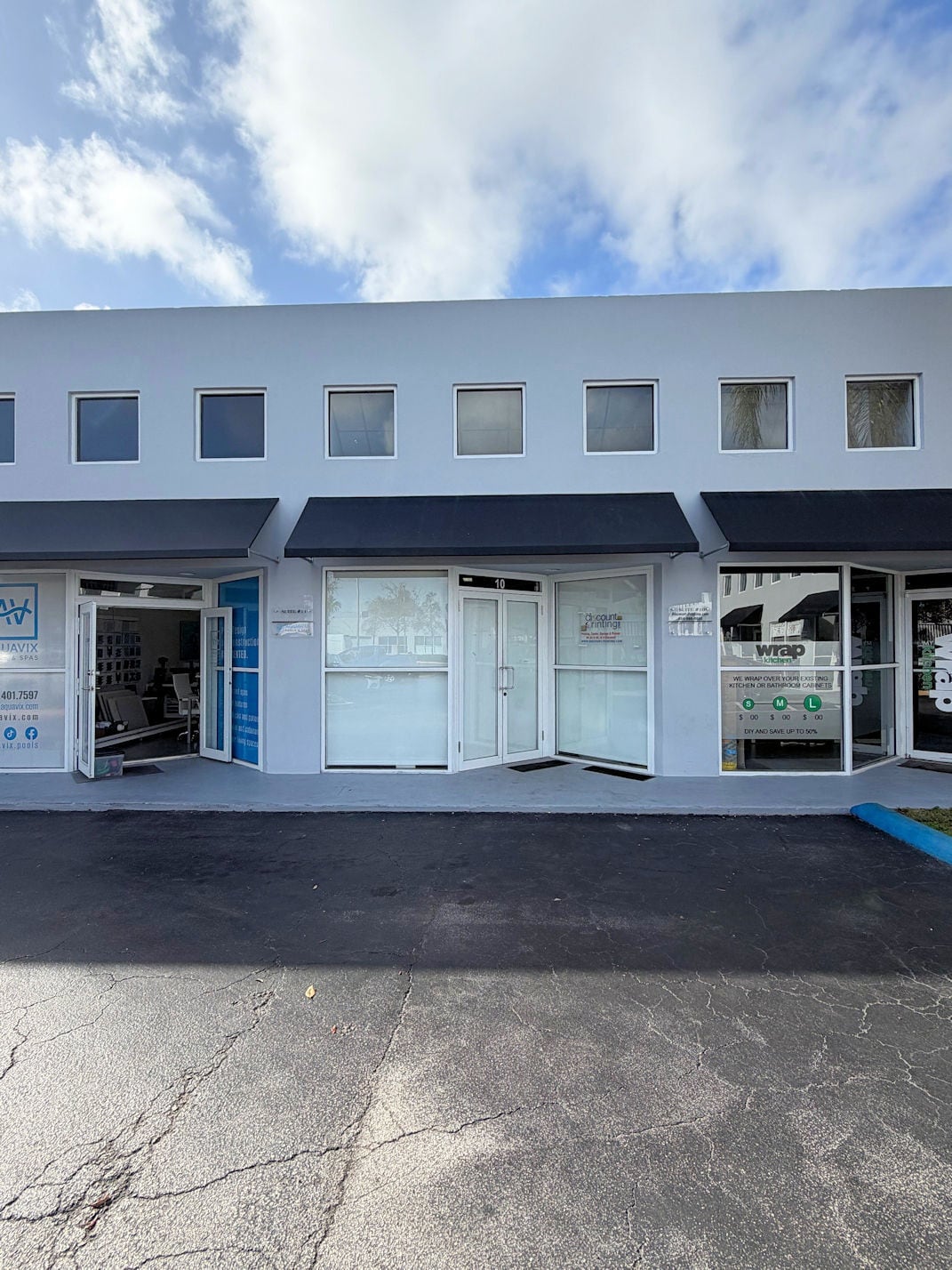 1249 Stirling Rd, Dania Beach, FL à louer Photo du bâtiment- Image 1 de 5