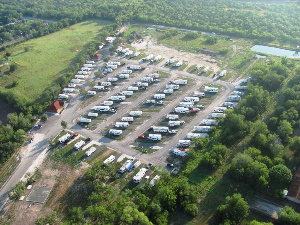 610 N Archer St, Beeville, TX for sale Primary Photo- Image 1 of 2