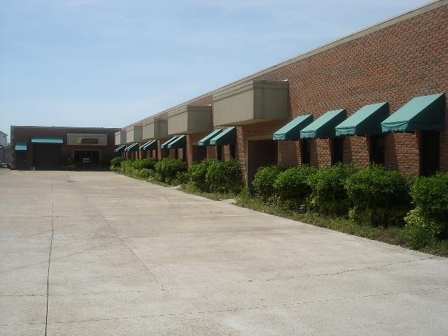 2511 Riverside Dr, Chattanooga, TN for lease Primary Photo- Image 1 of 21