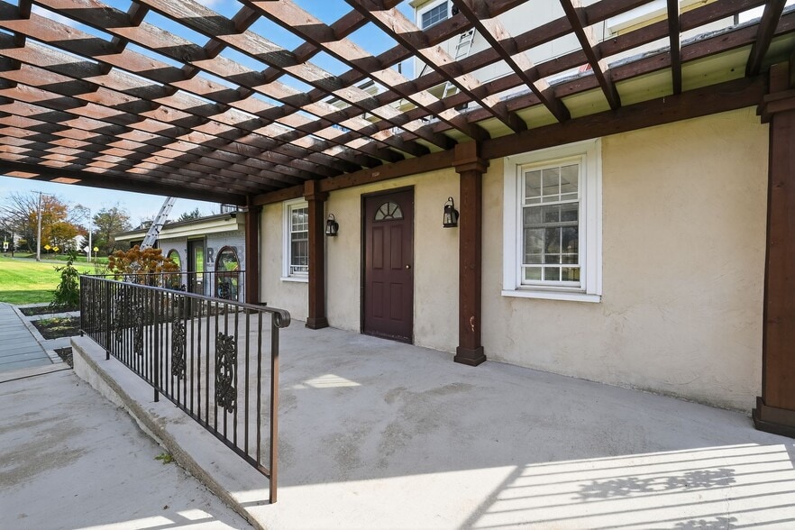 793 Penns Park Rd, Newtown, PA for lease - Building Photo - Image 2 of 18