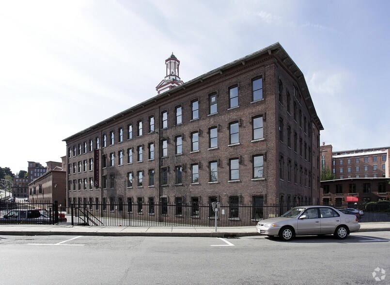 7 Mill St, Maynard, MA à louer - Photo du bâtiment - Image 3 de 3