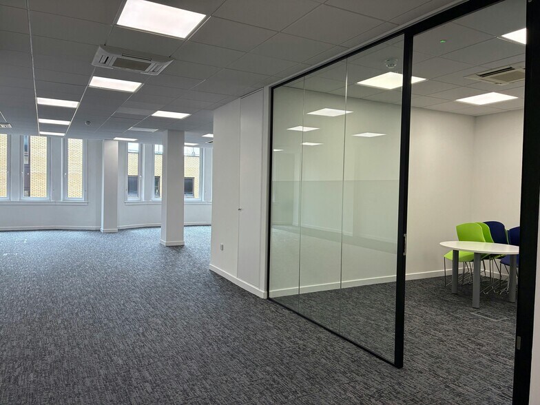 177 West George St, Glasgow à louer - Photo du bâtiment - Image 3 de 14