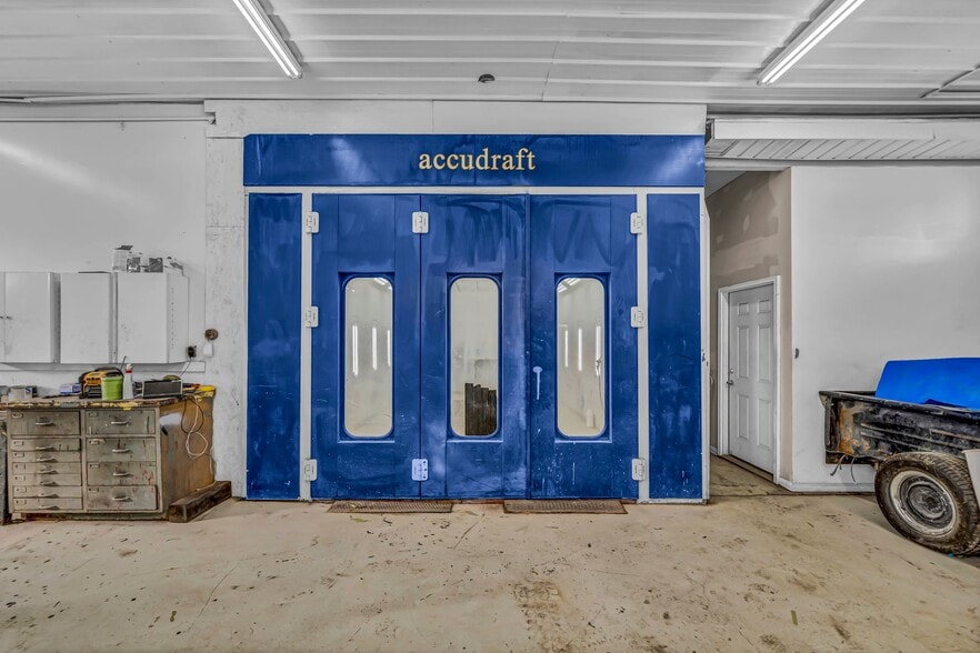 5621 Lockport Rd, Niagara Falls, NY for sale - Building Photo - Image 3 of 19