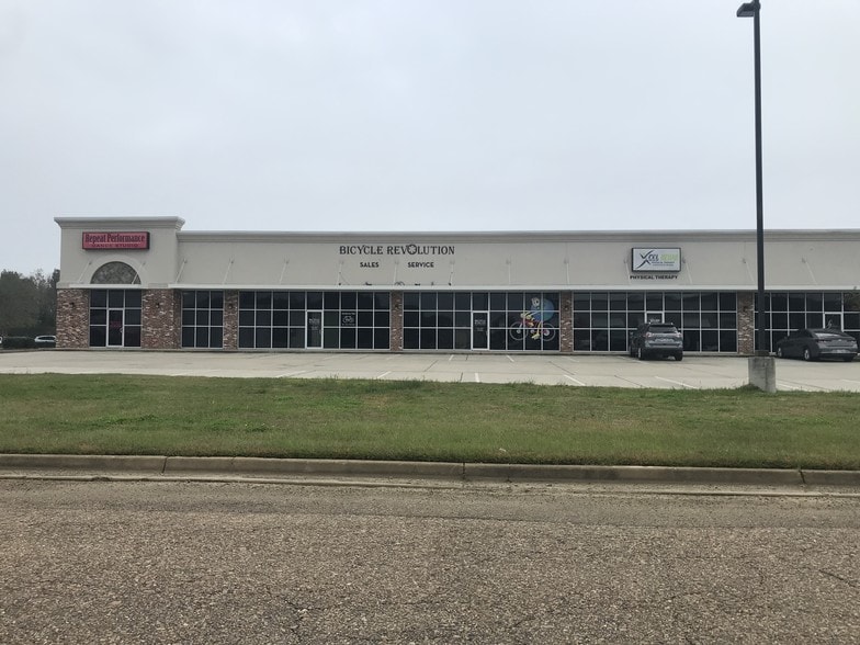 113 Dees Dr, Madison, MS for lease - Building Photo - Image 1 of 4