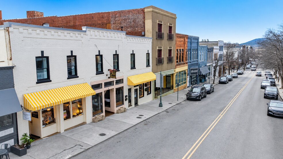 9-13 Broadway St, Asheville, NC à vendre - Photo du bâtiment - Image 2 de 26