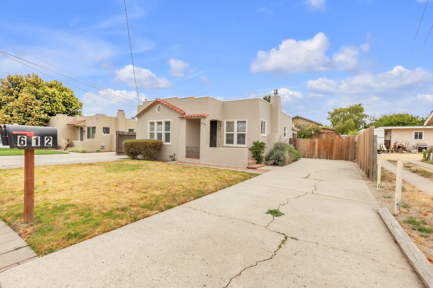 612 Central Ave, Salinas, CA for sale - Building Photo - Image 3 of 36