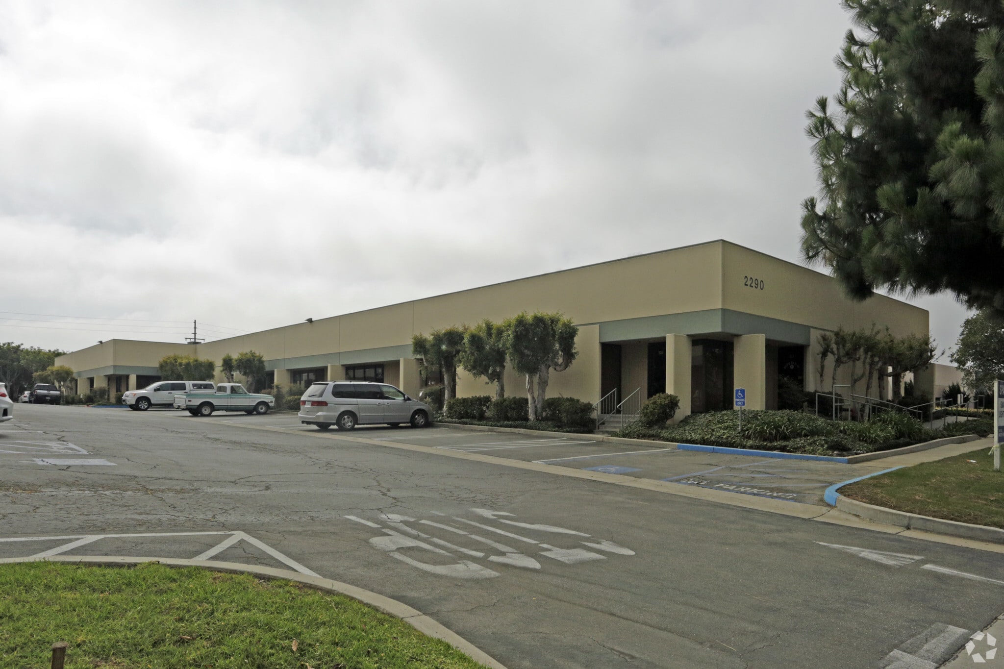 2290 Eastman Ave, Ventura, CA for lease Primary Photo- Image 1 of 5