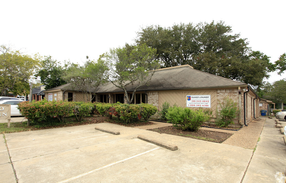 1000 Austin St, Richmond, TX for sale - Primary Photo - Image 1 of 1