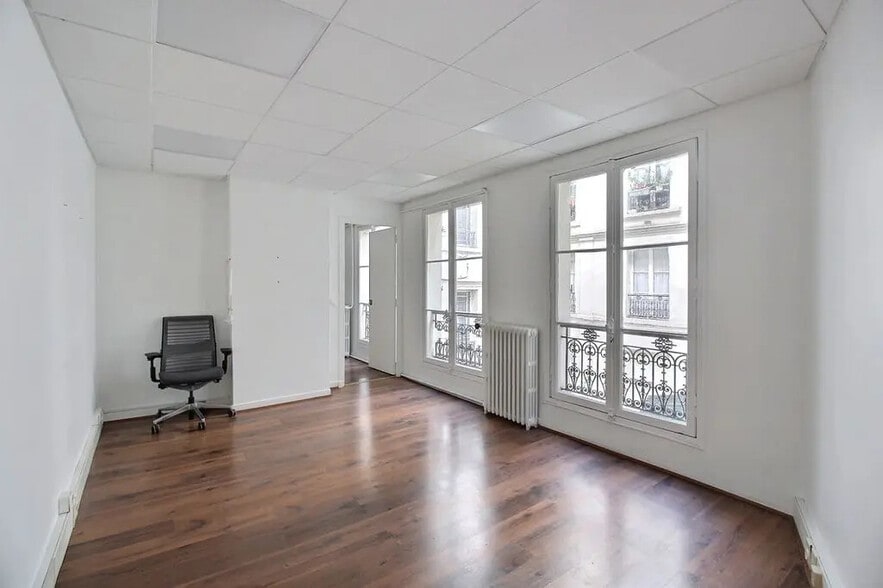 Office in Paris for lease - Interior Photo - Image 2 of 7