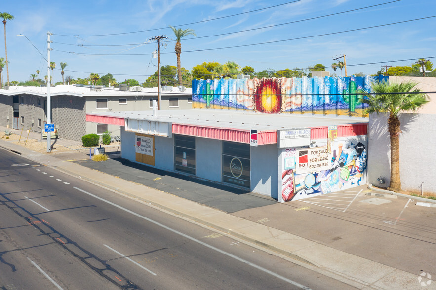 724 W Indian School Rd, Phoenix, AZ à louer - Photo du bâtiment - Image 2 de 9