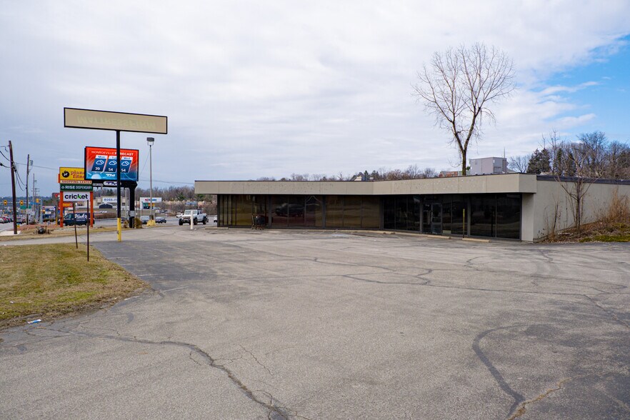 3843 William Penn Hwy, Monroeville, PA à louer - Photo du bâtiment - Image 2 de 3