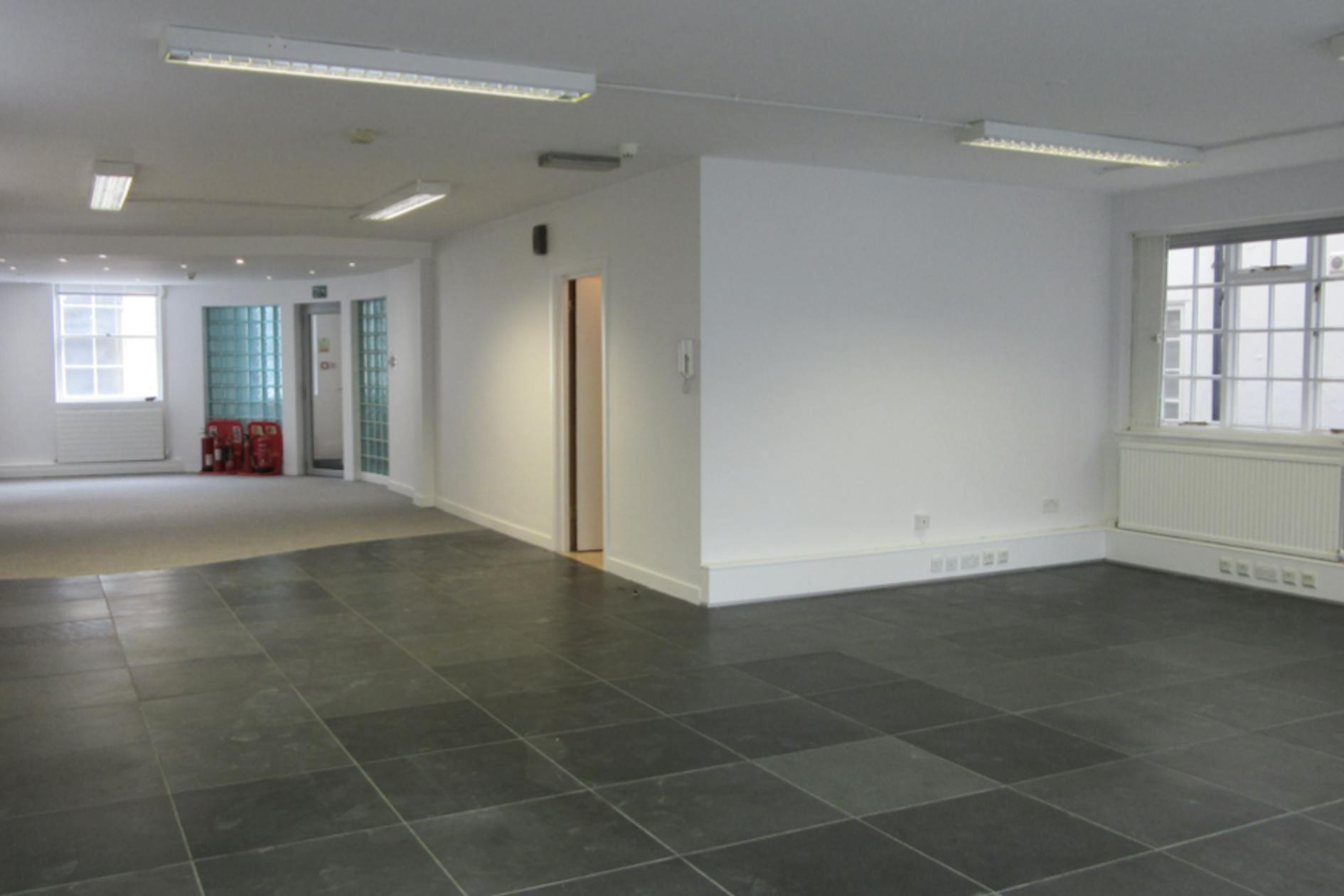 119-120 High St, Windsor for lease Building Photo- Image 1 of 1