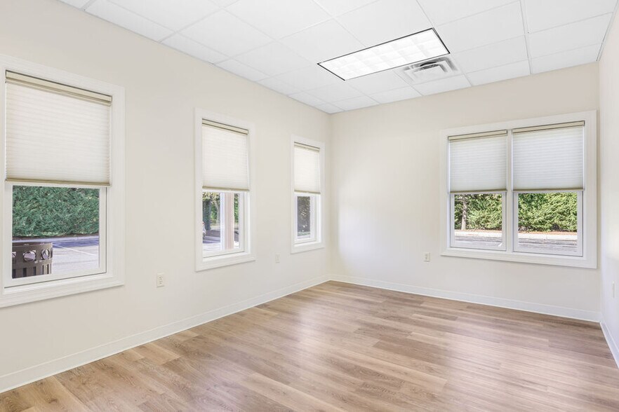 1066 Hisey Ave, Woodstock, VA à louer - Photo du bâtiment - Image 2 de 7