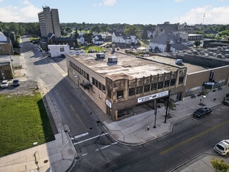 Plus de détails pour 668 Broadway, Lorain, OH - Commerce de détail à vendre