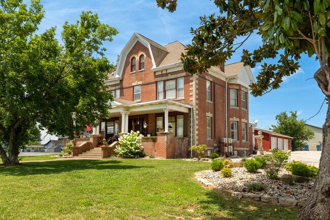 Plus de détails pour 1414 W MAin St, Marion, IL - Spécialité à vendre