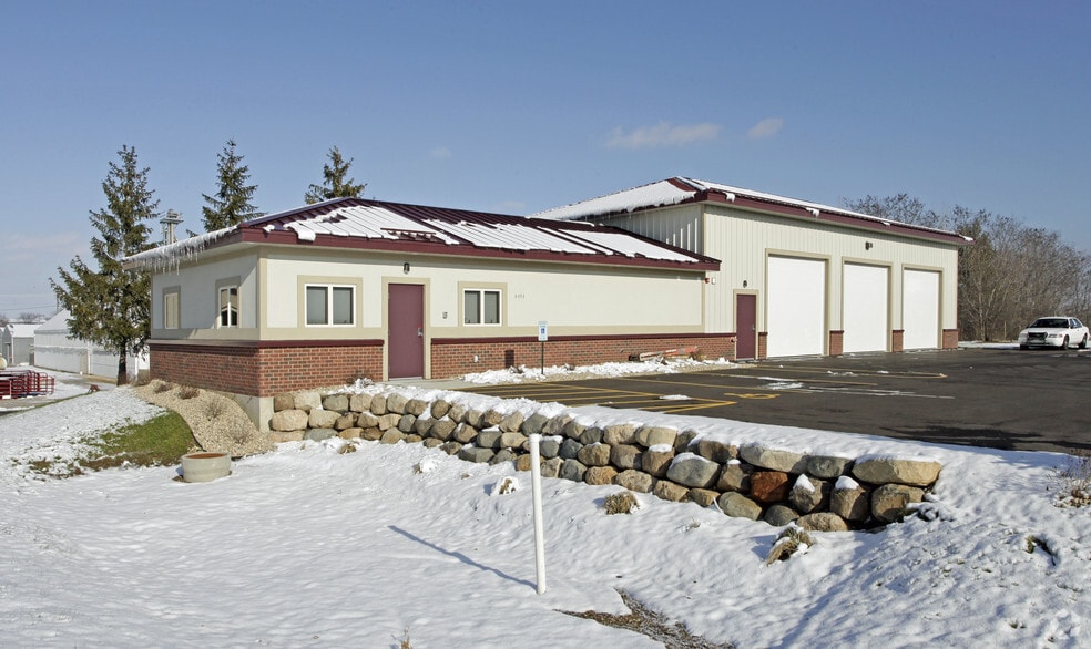 8494 Market St, Middleton, WI for sale - Primary Photo - Image 1 of 4