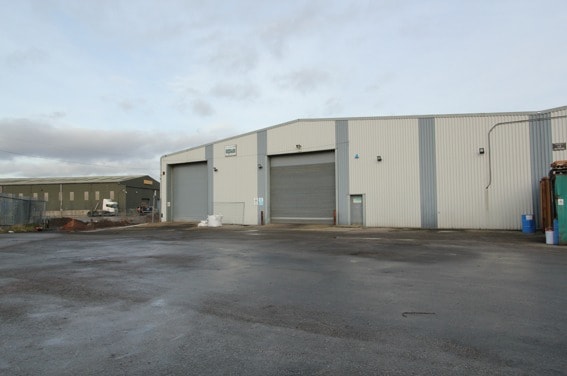 Gamston Airfield, Gamston à louer - Photo du bâtiment - Image 2 de 3