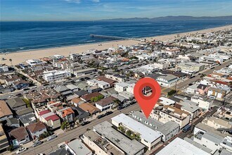 712 Manhattan Ave, Hermosa Beach, CA - Aerial  map view