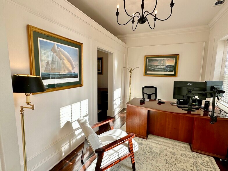 184 Duke of Gloucester St, Annapolis, MD à louer - Photo intérieure - Image 2 de 11