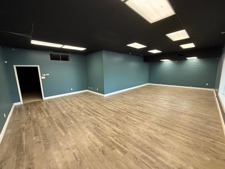 3713-3715 Pepperell Pky, Opelika, AL à louer - Photo du bâtiment - Image 3 de 10