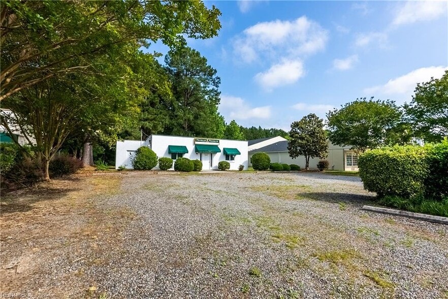 7002 George Washington Memoria Hwy, Gloucester, VA for sale - Building Photo - Image 1 of 29