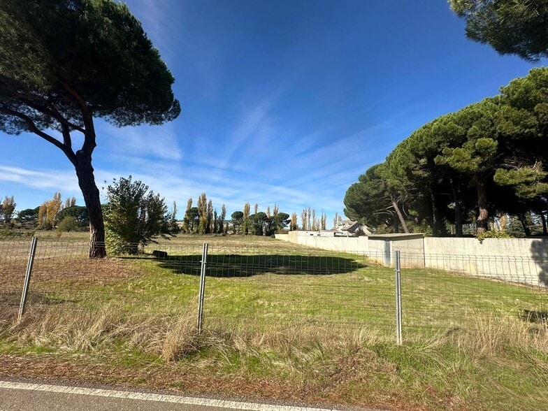 Calle Juan Ramón Jiménez, 19, Simancas, Valladolid for sale - Building Photo - Image 1 of 17