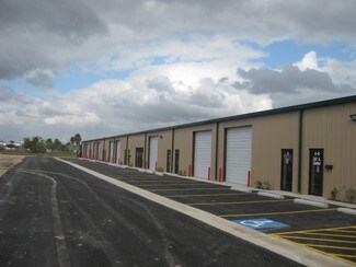 Plus de détails pour 301 E Cedar Ave, McAllen, TX - Industriel à louer